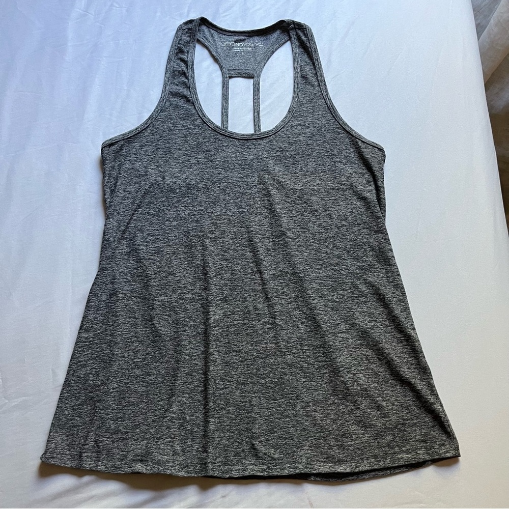 BEYOND YOGA heather grey sleeveless athletic tank top